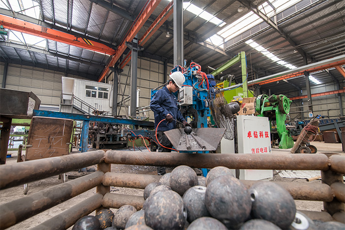 昆明网架配件-螺栓球加工车间